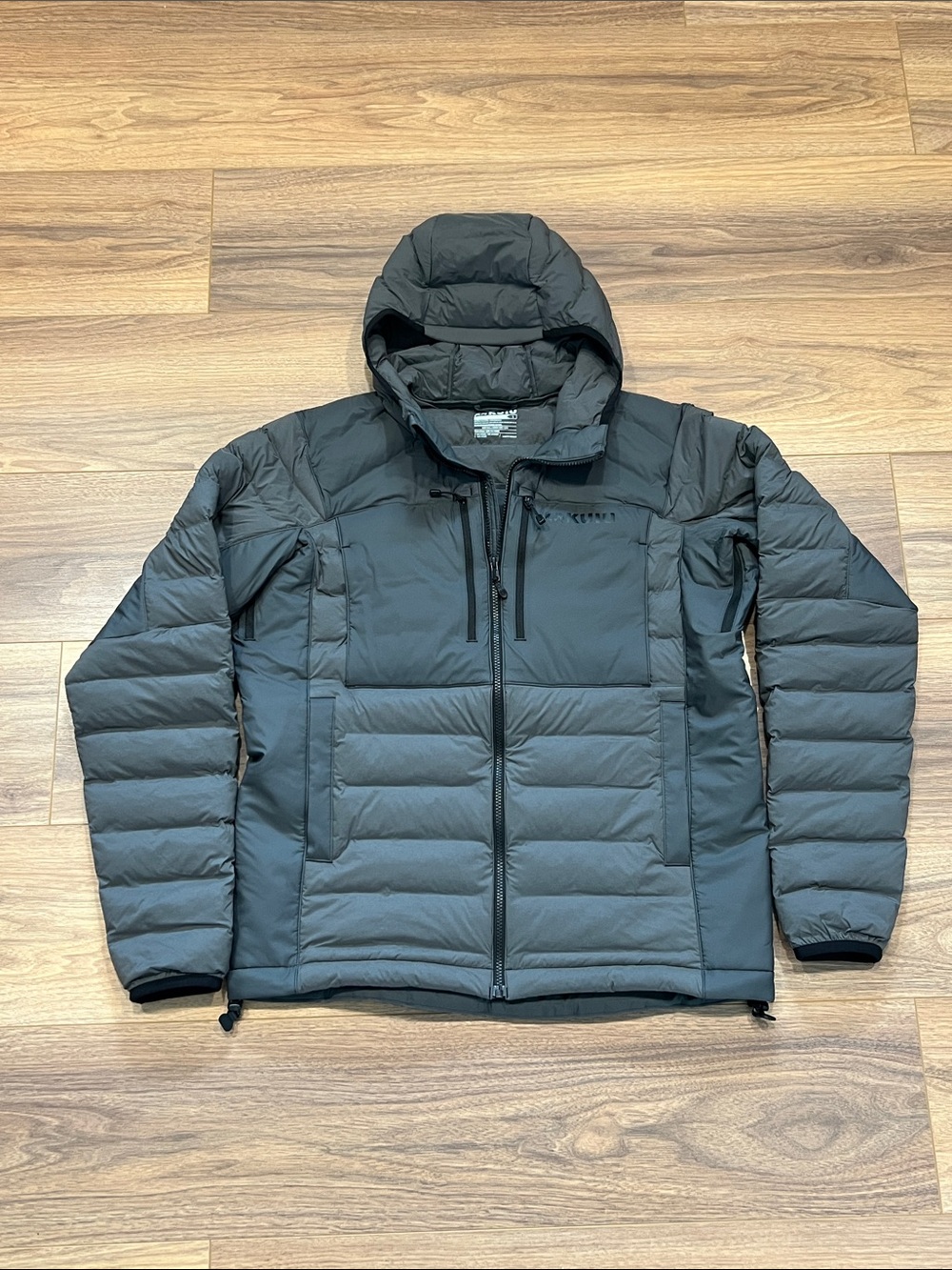 KUIU Outlet Flyway Insulated Hooded Jacket in Gunmetal Gray Size Large